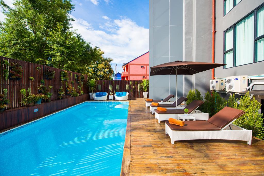 Tetris Hotel Ao Nang Exterior photo